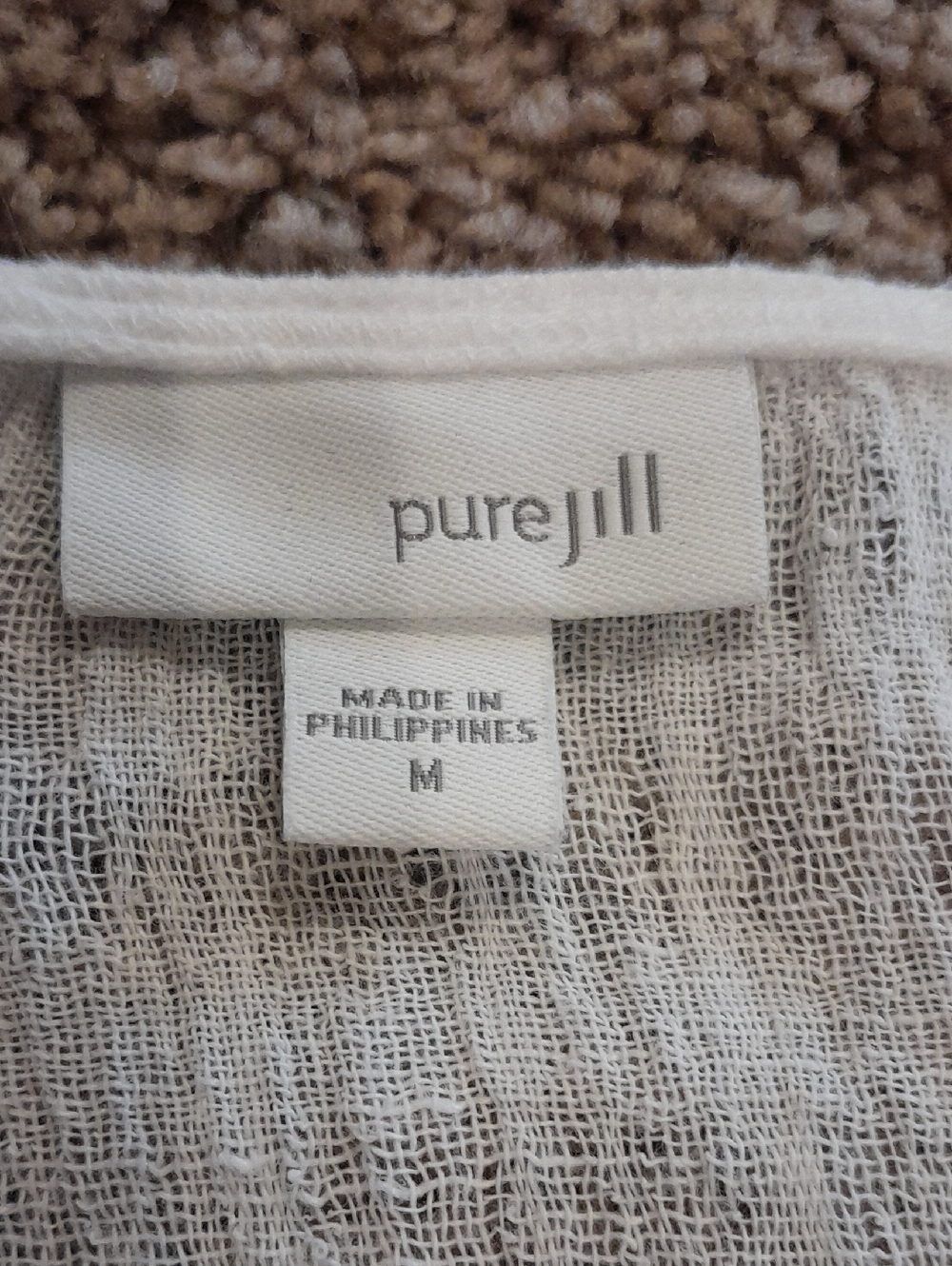Lightweight White Button-Up Tunic - Picture 5 of 9